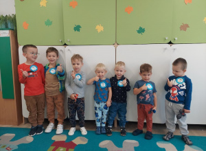 Chłopcy z uśmiechami