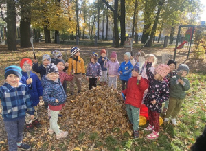 Dzieci prezentują efekty pracy