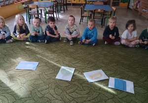 Dzieci rozwiązują zagadki związane z higieną