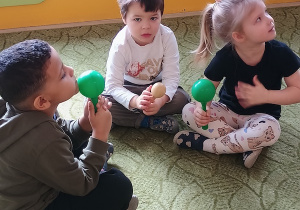 Dzieci z wybranymi instrumentami