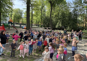 Roztańczone przedszkolaki