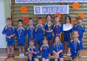 Dzieci z grupy IV na turnieju Trzy Kosze