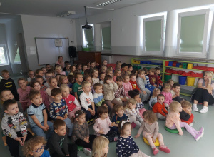 Spektakl ,,Trzy Świnki"