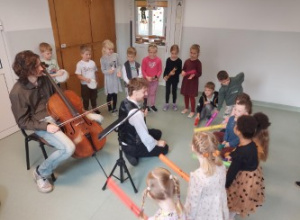 Audycja Muzyczna pt. ,,Jesienna bajka z wiolonczelą''