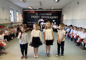 Dzieci mówią wierszyki