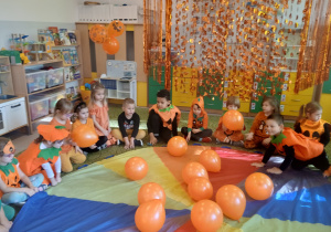 Zabawy z balonami i chusta animacyjną