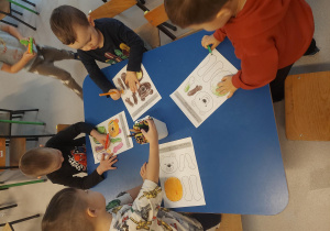 Dzieci kolorują Misie