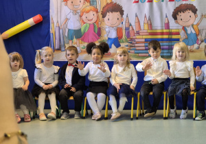Przedszkolaki podczas uroczystości