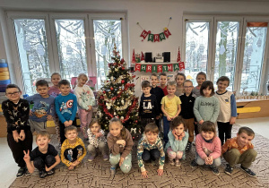 Grupowe zdjęcie dzieci