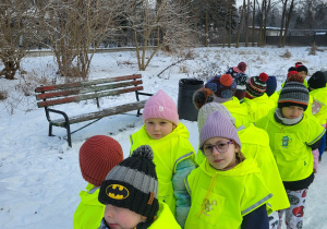 Dzieci ustawione parami