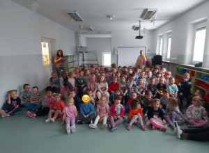 Dzieci na audycji muzycznej