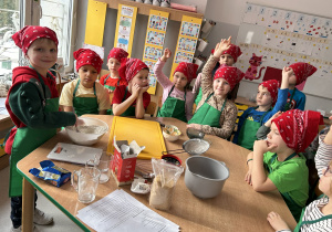 Dzieci przygotowują żulik