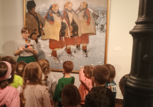 Dzieci dopasowują paletę barw do obrazów