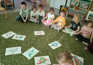 Dzieci odkrywają czym żywiły się dinozaury