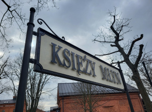Napis ,,Księży Młyn''